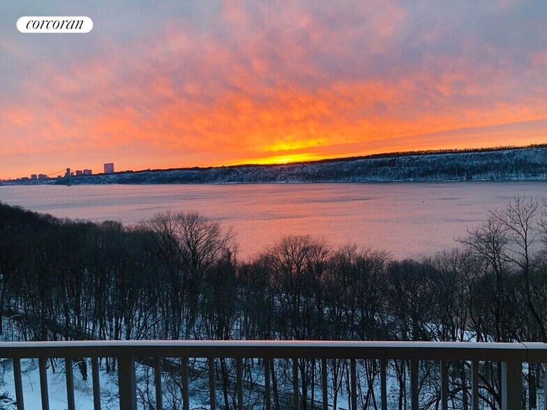 Building Photo - 4455-4465 Douglas Ave