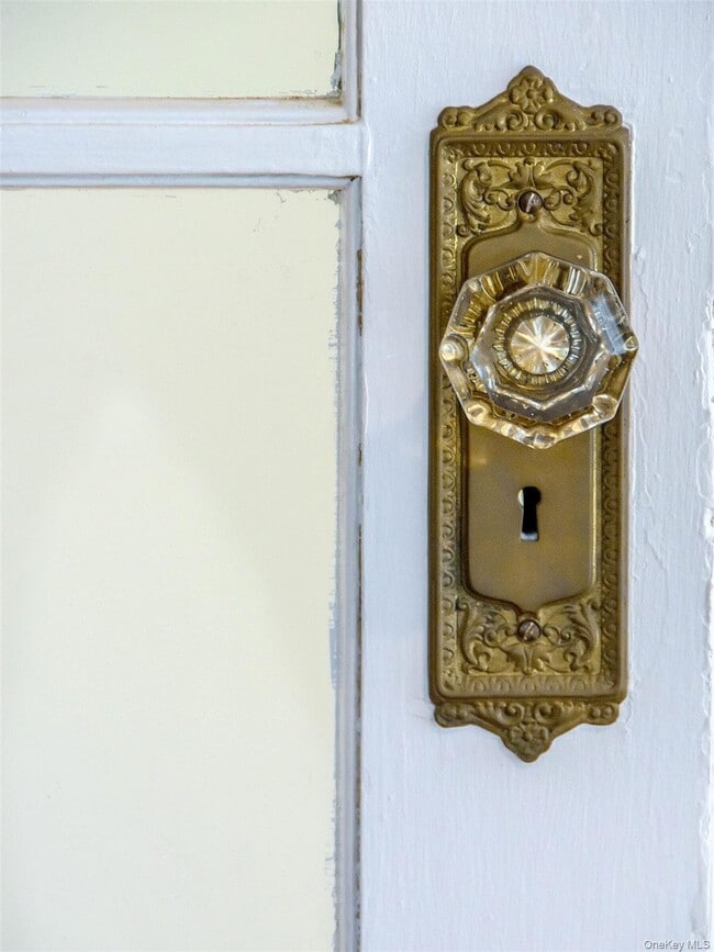 Building Photo - 27 Summit Ave