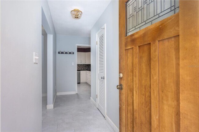 Building Photo - 1421 NW 30th St