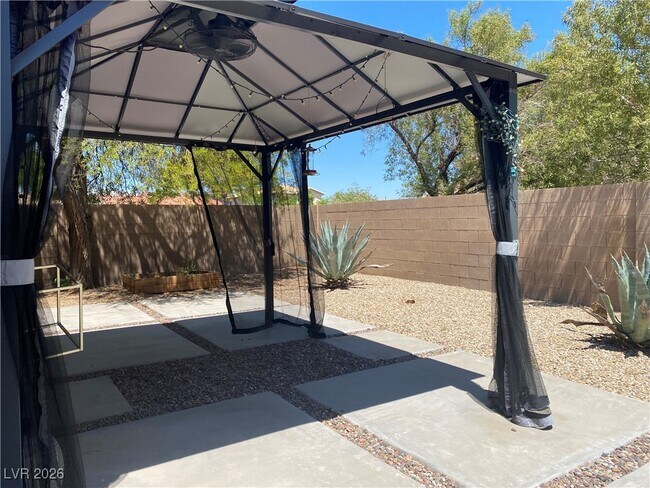 Building Photo - 7956 Skyline View Ct