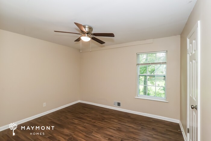 Building Photo - 1684 Regency Pl