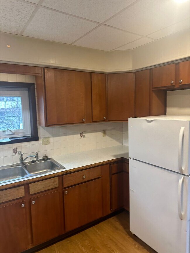 Building Photo - 605 E Buchtel Ave