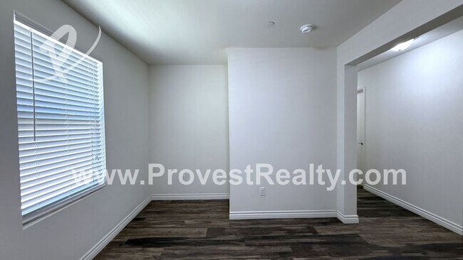 Building Photo - 15946 Silver Tip Way