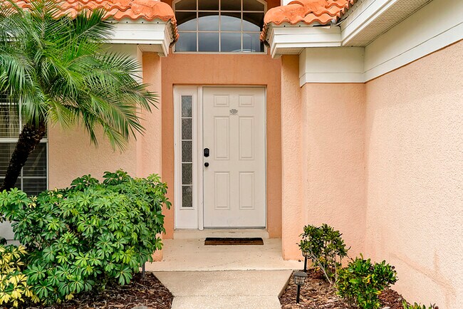 Building Photo - 112 Paloma Dr