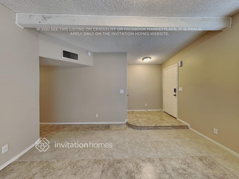 Building Photo - 2713 E Juniper Ave