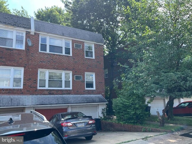 Building Photo - 213 Alnus St