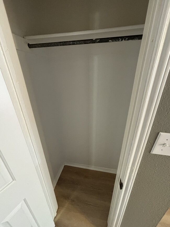 Building Photo - 1 bed 1 bath at Sagewood Condominiums