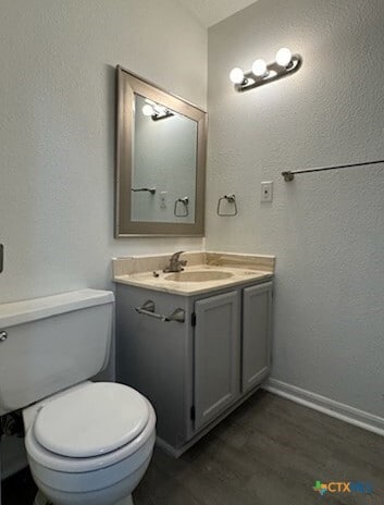 Building Photo - 1815 Cedarhill Dr