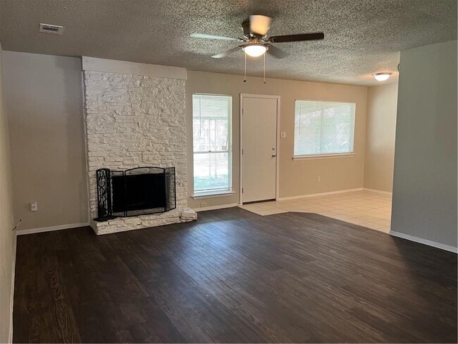 Building Photo - 7318 Lunar Dr