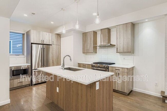 Building Photo - 2625 W 25th Ave