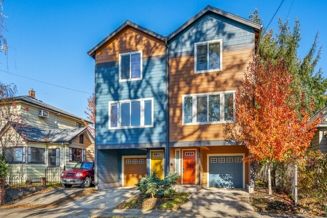 Building Photo - STILL AVAILABLE! Special: Only $500 Securi...