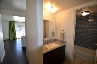 Building Photo - 763 Straight Creek Dr