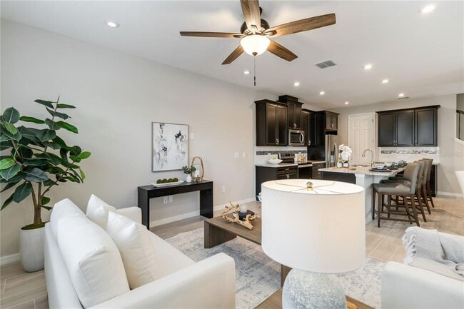 Building Photo - 9109 Legado Dr