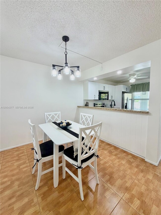 Building Photo - 1203 Bahama Bend