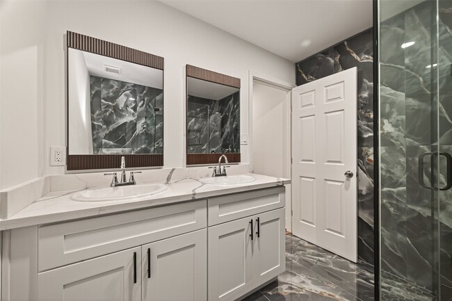 Building Photo - 5503 Jason St