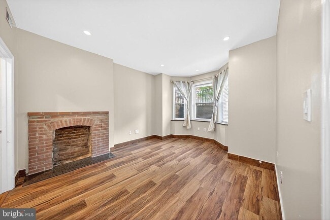 Building Photo - 817 6th St NW