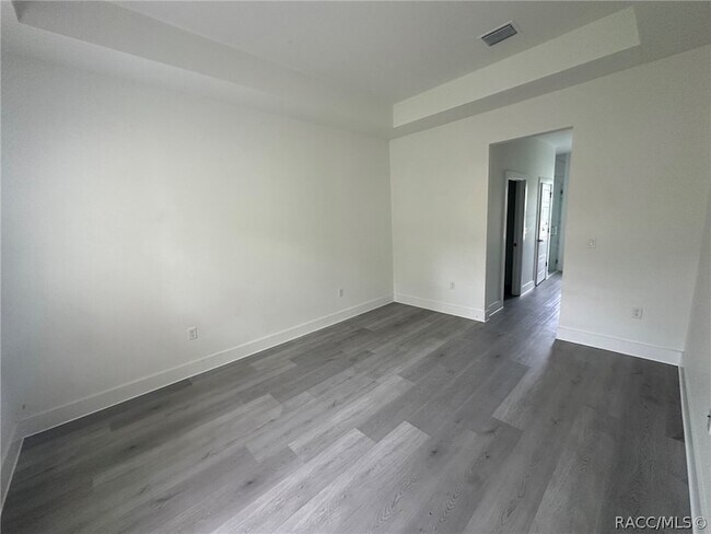 Building Photo - 2810 W Huron Ln
