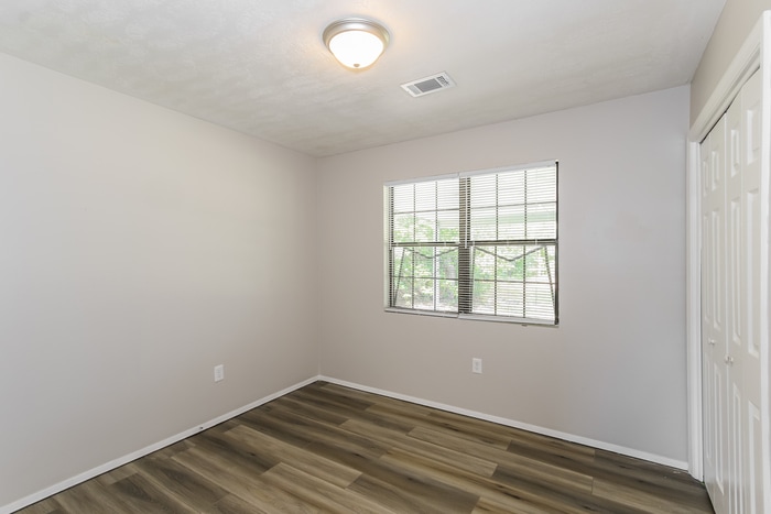 Building Photo - 2505 Teakwood Dr