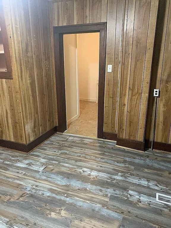 Building Photo - 2230 S 6th St