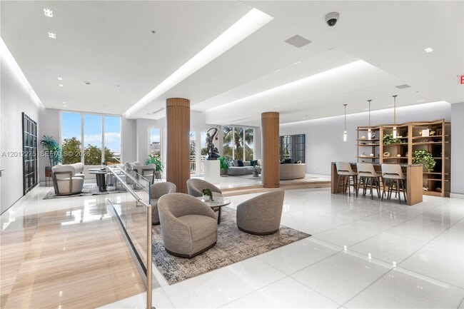 Building Photo - 888 Brickell Key Dr