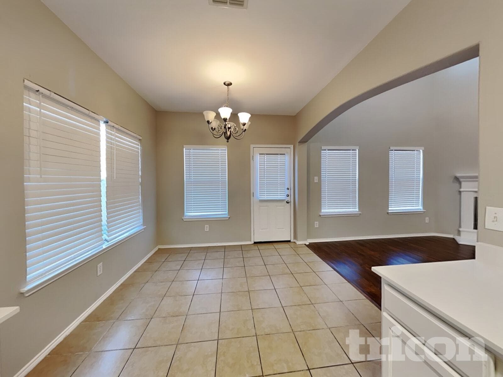 Building Photo - 2784 Sweetbriar Ln