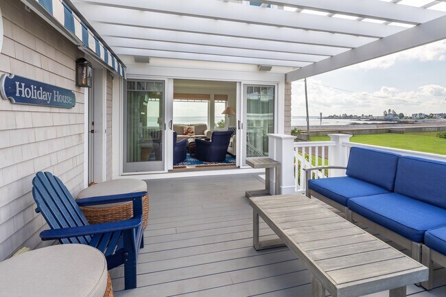 Building Photo - 159 Beach Ave