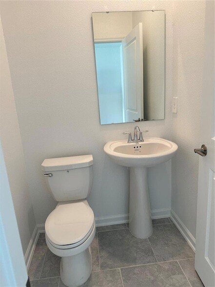 Building Photo - 2525 Relaxing Ln