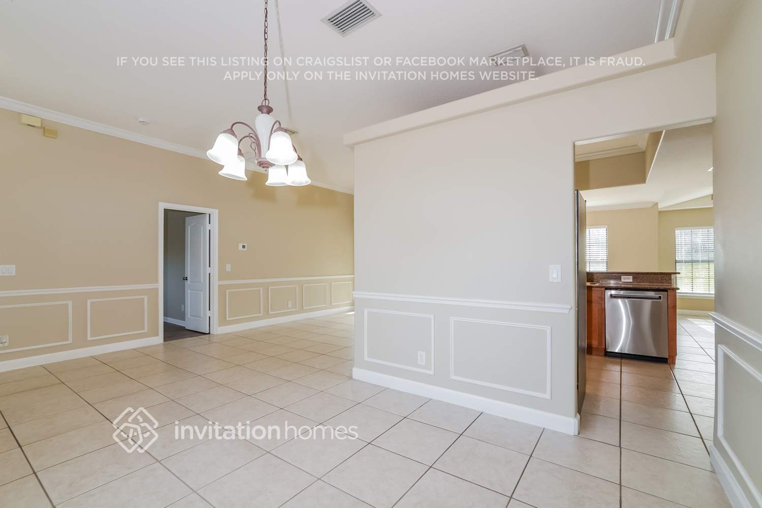 Building Photo - 1476 East Ave