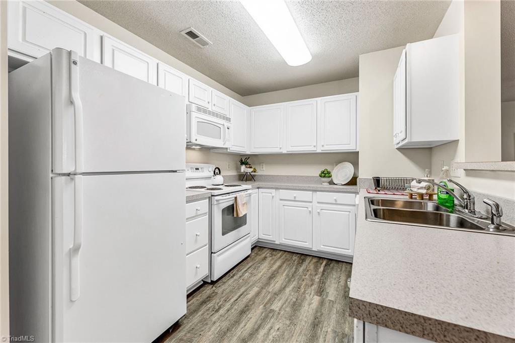 Building Photo - 4305 Timberbrooke Dr