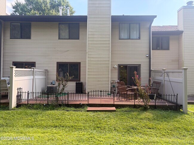 Building Photo - 72 Lenape Trail
