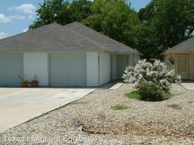 Primary Photo - 2832 James Rd