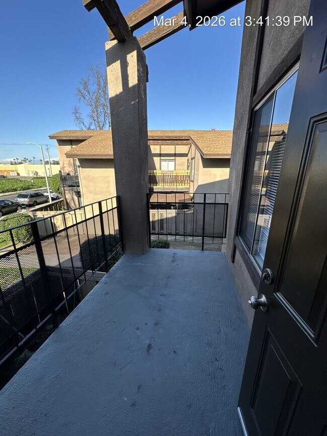 Building Photo - $500 OFF 1st Month Rent!! Upstairs Unit!!! Move in Ready!