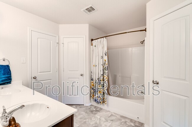 Building Photo - 5102 Screaming Eagle Cir