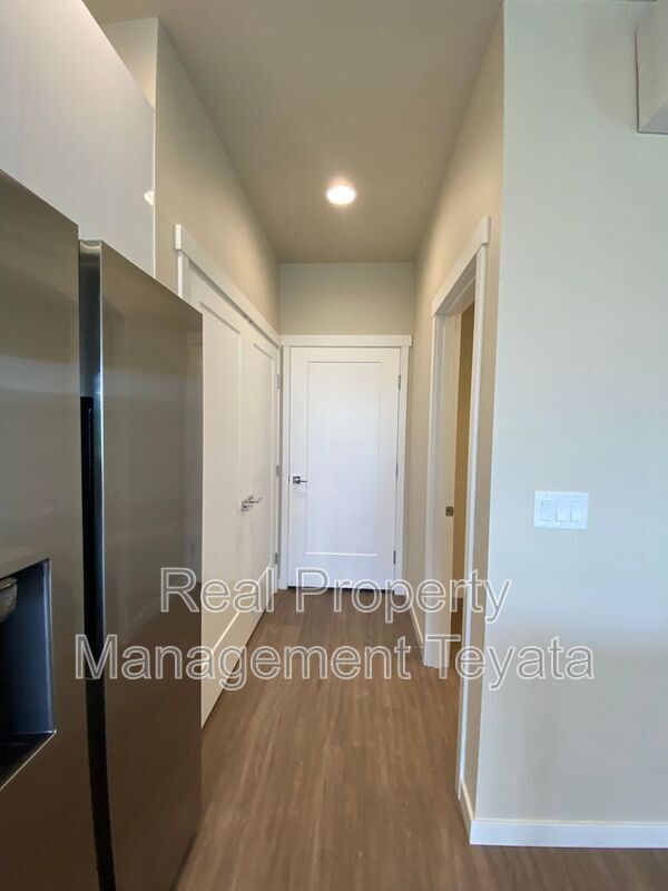 Building Photo - 809 Northview St