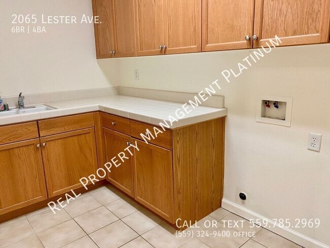 Building Photo - 2065 Lester Ave