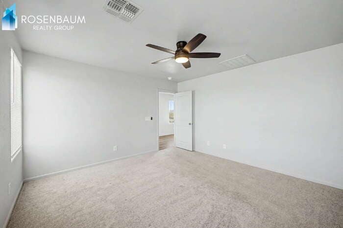 Building Photo - 3520 N La Paz Dr