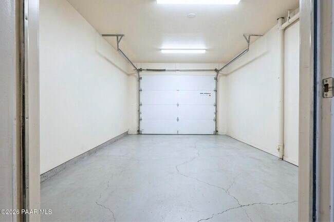 Building Photo - 3055 N Corrine Dr