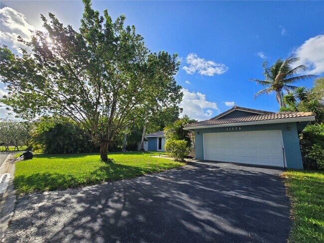 Building Photo - 11578 NW 39th Pl