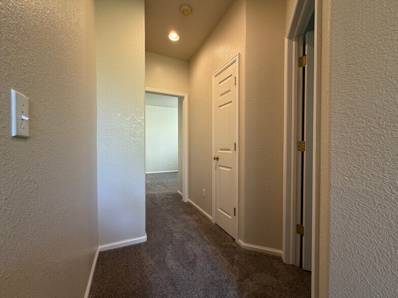 Building Photo - 5162 Southern Cross Ln
