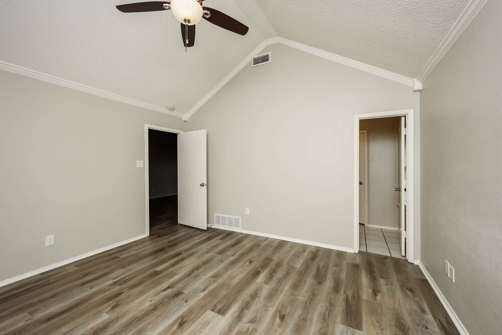 Building Photo - 416 Deauville Dr