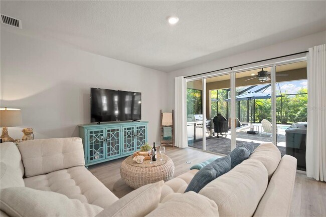 Building Photo - 5636 Silver Sun Dr