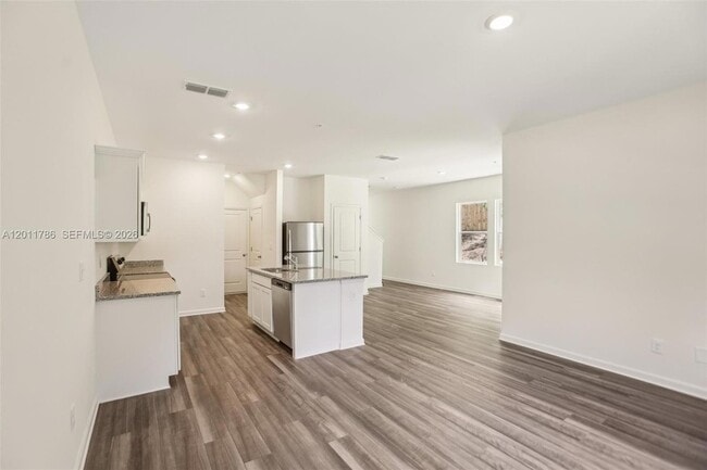 Building Photo - 2579 Grey Hawk Dr