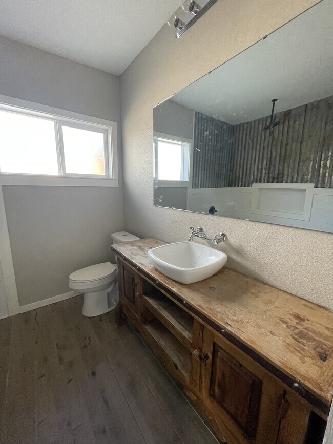 Building Photo - 5113 Wally Dr