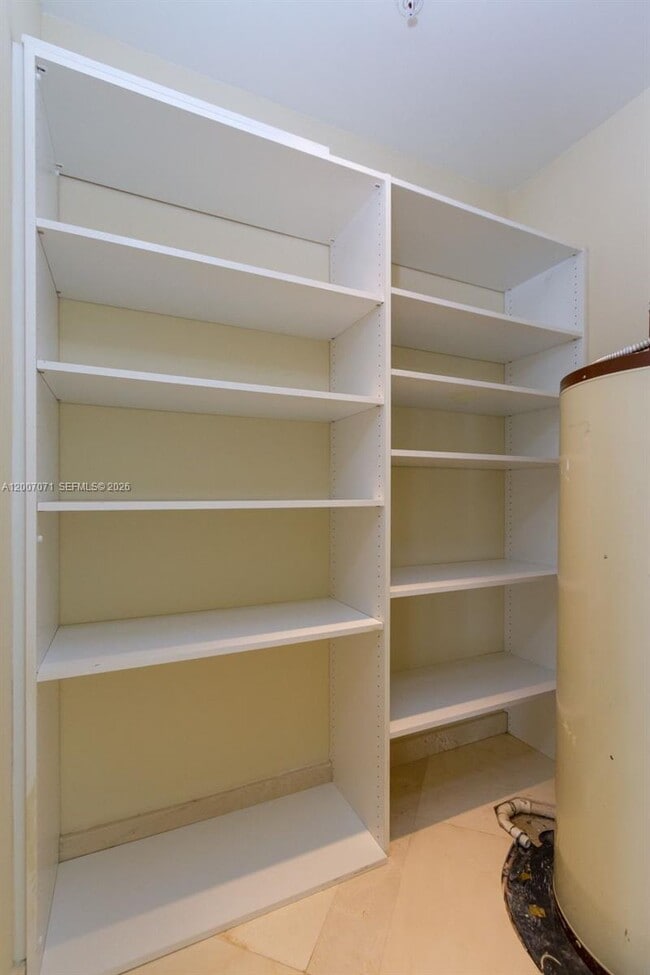 Building Photo - 888 Brickell Key Dr