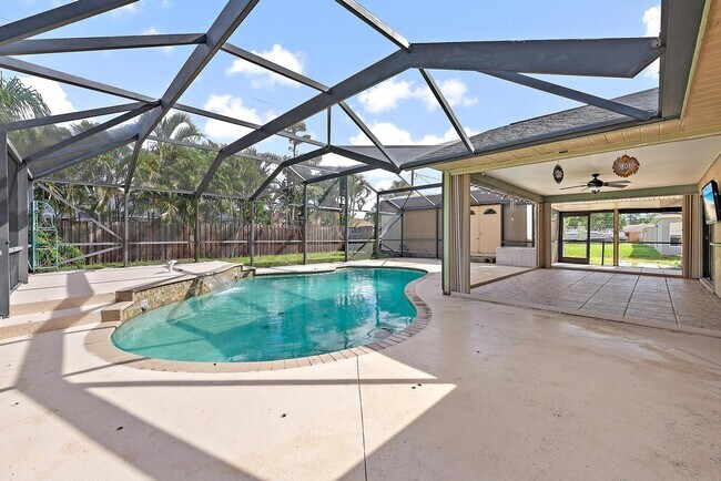 Building Photo - 489 SE Evergreen Terrace