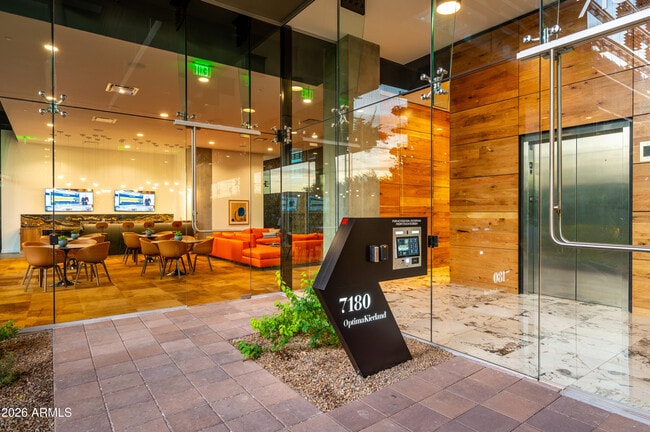 Building Photo - 7180 E Kierland Blvd