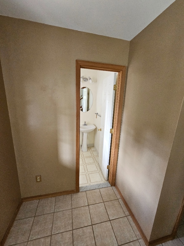 Building Photo - 120 Kayaderosseras Dr