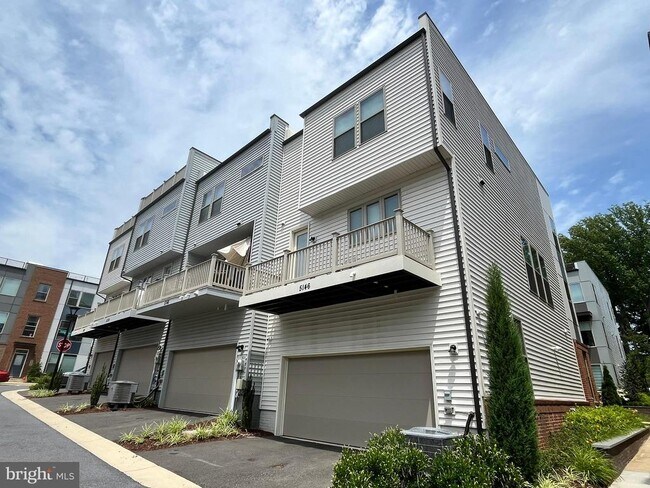 Building Photo - 5146 Longstone Way