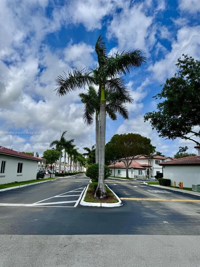 Building Photo - 8420 SW 150th Ave