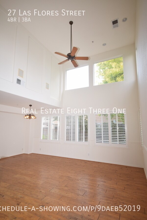 Building Photo - 27 Las Flores St